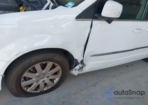 2015 Chrysler Town & Country Touring from USA, damaged, VIN 2C4RC1BG7FR552219